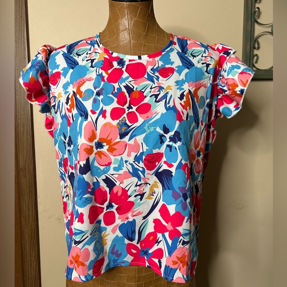 Women’s Ruffle sleeve printed top Large Red Blue floral print‎